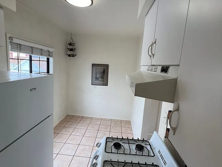 2515 1/2 Congress St #B — Photo 1