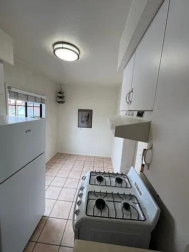 2515 1/2 Congress St #B Photo 1