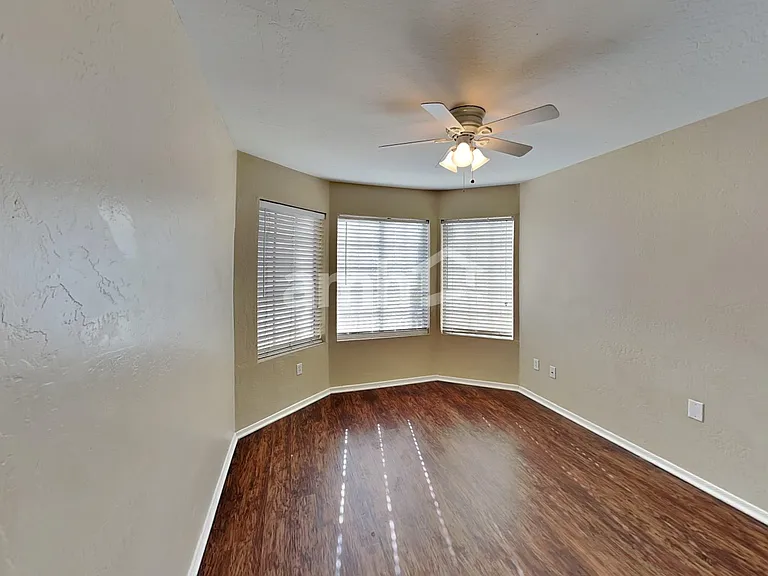 1410 E Mineral Rd — Photo 15