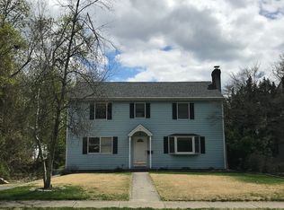 31 Walnut Ln, Morrisville, PA 19067