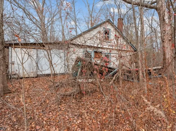 6 Woodlawn Ave, Frankford Twp., NJ 07826