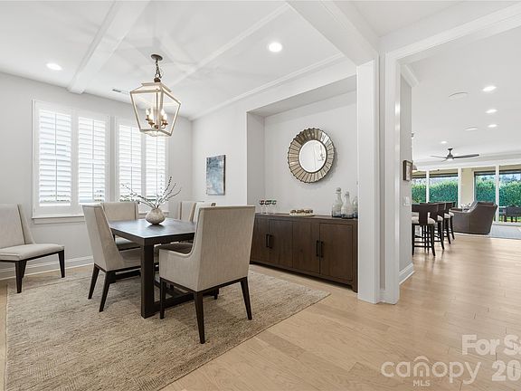 4th image of 1016 Thatcher Way