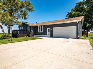 401 Main St N, Hector, MN 55342