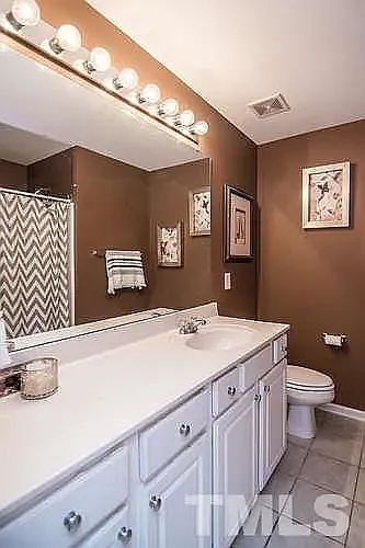 2 bed, 1364 sqft, $2,500 — Photo 2
