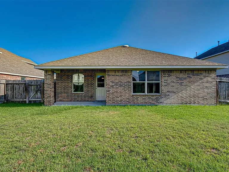 8731 Sunny Gallop Dr — Photo 28