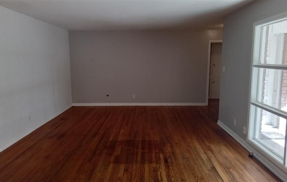 1st image of 10238 Oakpoint Dr