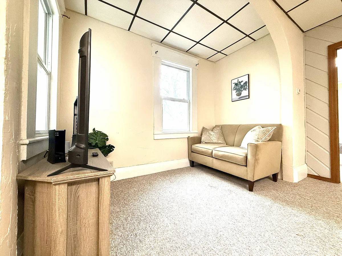 Building Photo - 82 4th St #B-2