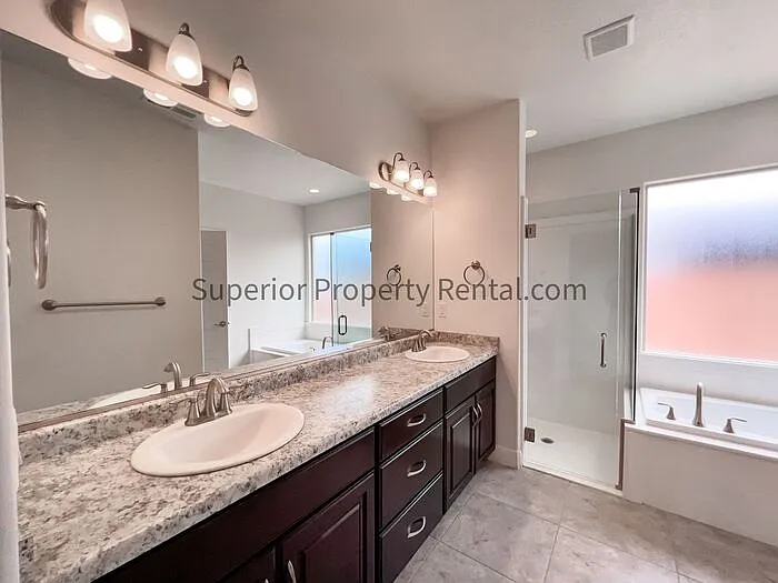 1366 W Province Way — Photo 14
