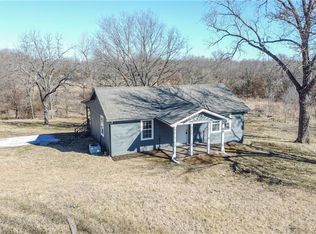 30400 E 337th St, Garden City, MO 64747