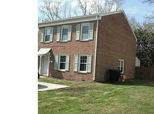 3228 Clover Hill Dr, Portsmouth, VA 23703
