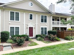 6074B Essex House Sq, Alexandria, VA 22310