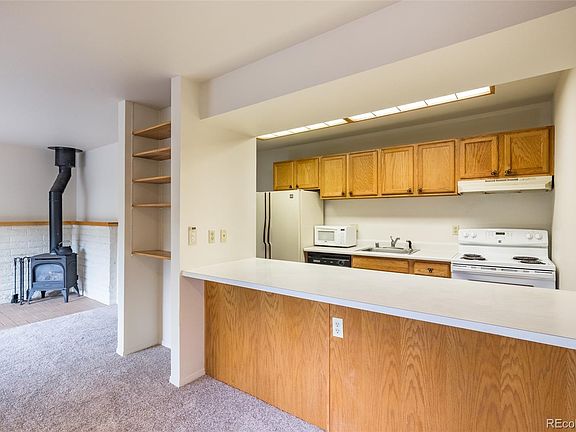 5th image of 32 Cedar Ct