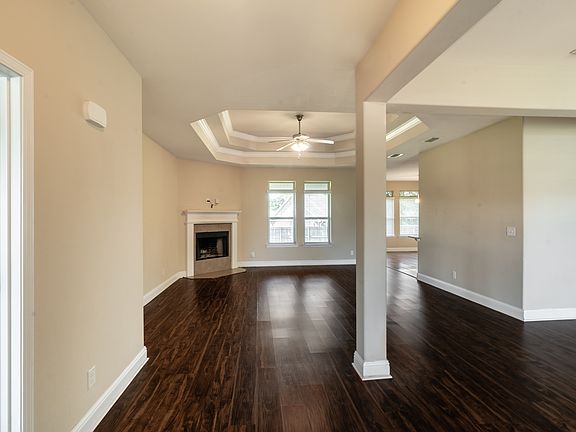 4th image of 8095 Vane Ct