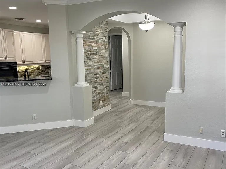 Center Court Dr — Photo 14