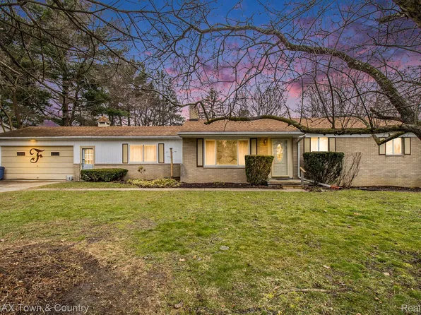 2423 Ashford Blvd, Flushing, MI 48433