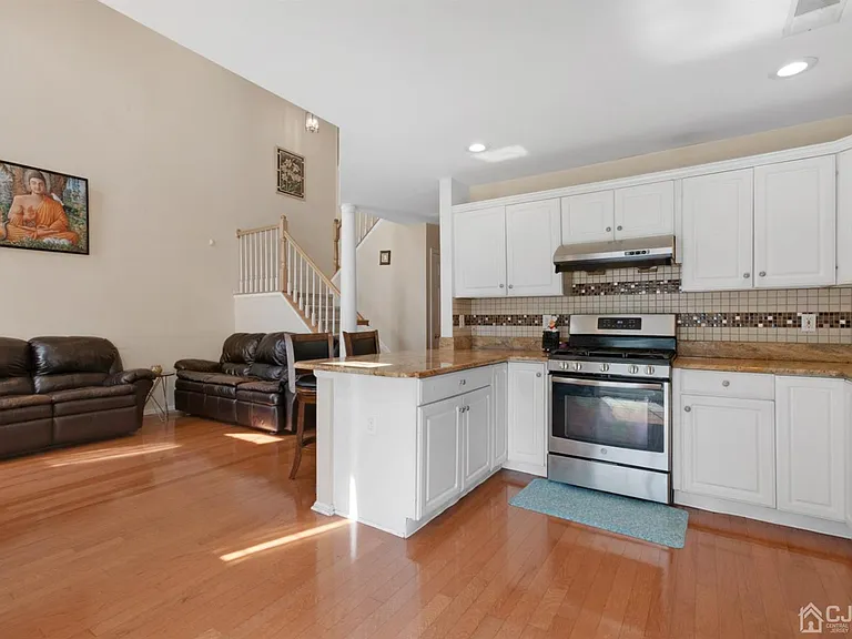 303 Pheasant Run — Photo 25