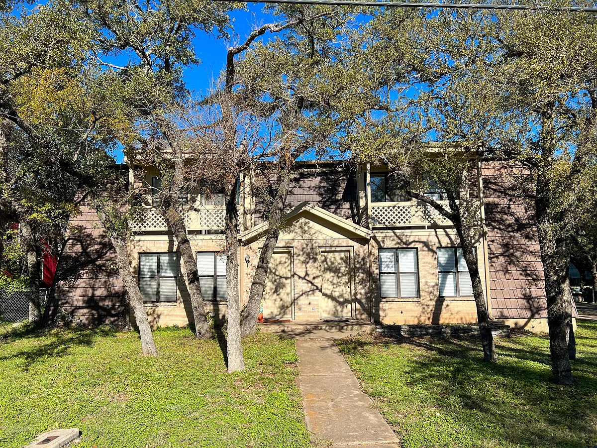 Front - 3709 Rocky Hollow Trl #A