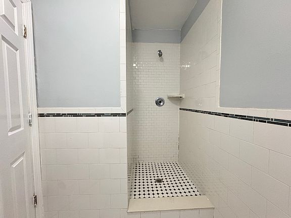 5th image of 144 Ripley Pl APT 1