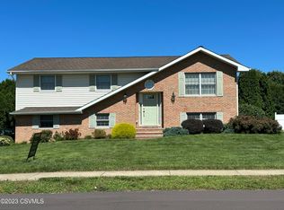 1019 Roslyn Dr, Berwick, PA 18603