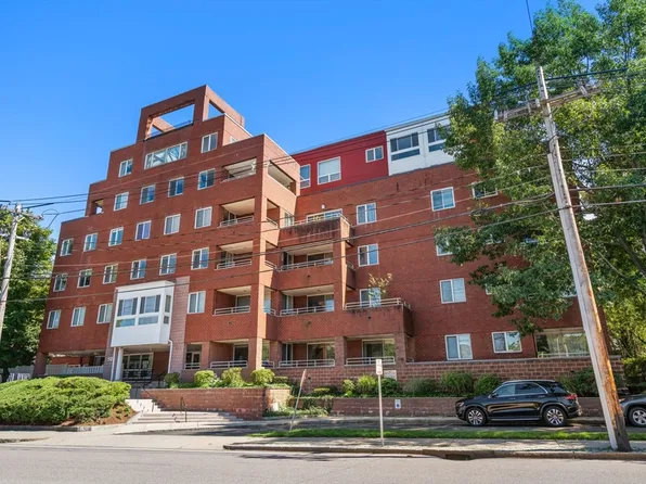 50 Watertown St APT 402, Watertown, MA 02472