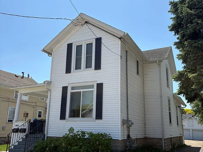 407 W South Park Ave — Photo 1