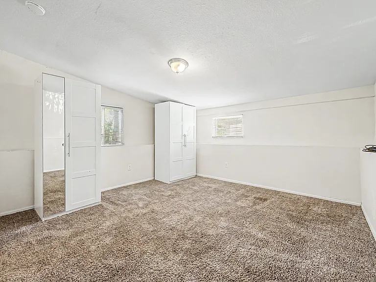 4731 N Vine St — Photo 11