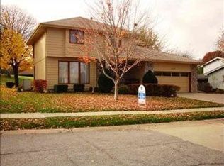 11107 Saratoga Plz, Omaha, NE 68164
