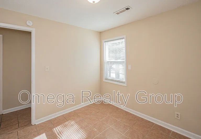The Cove Apartments — Photo 34