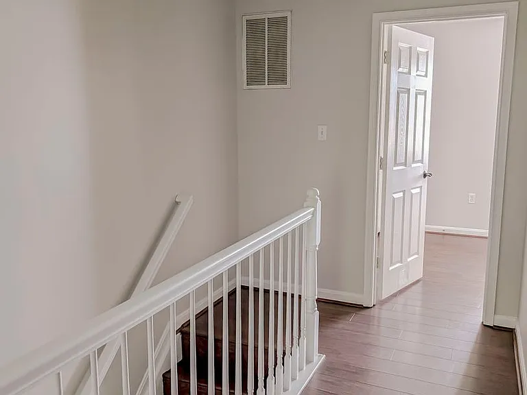 45503 Knockeyon Ln — Photo 15