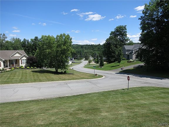 4th image of 107 Schuyler Dr