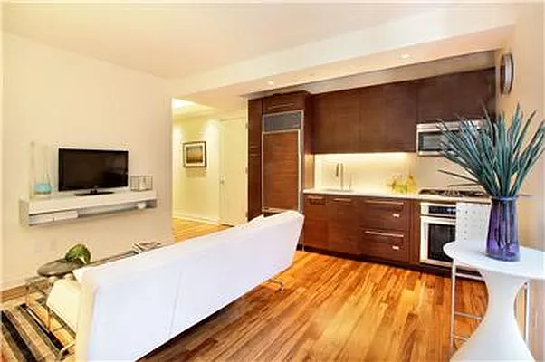 Rented by Warburg | media 35