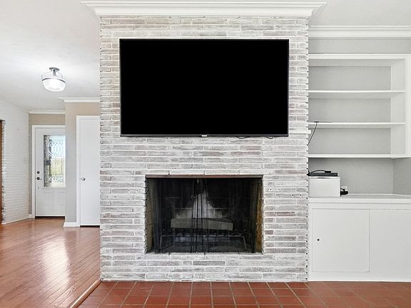 5th image of 800 N Monroe Dr