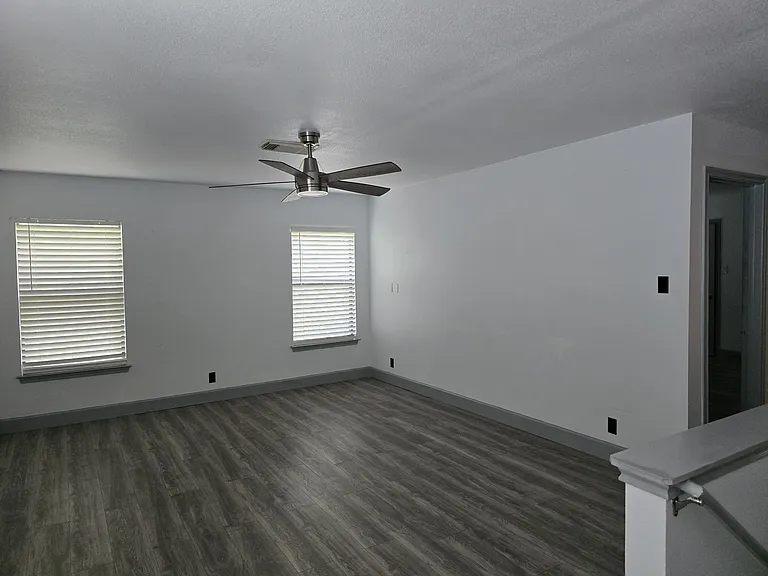9926 Sandbrook Hl — Photo 12
