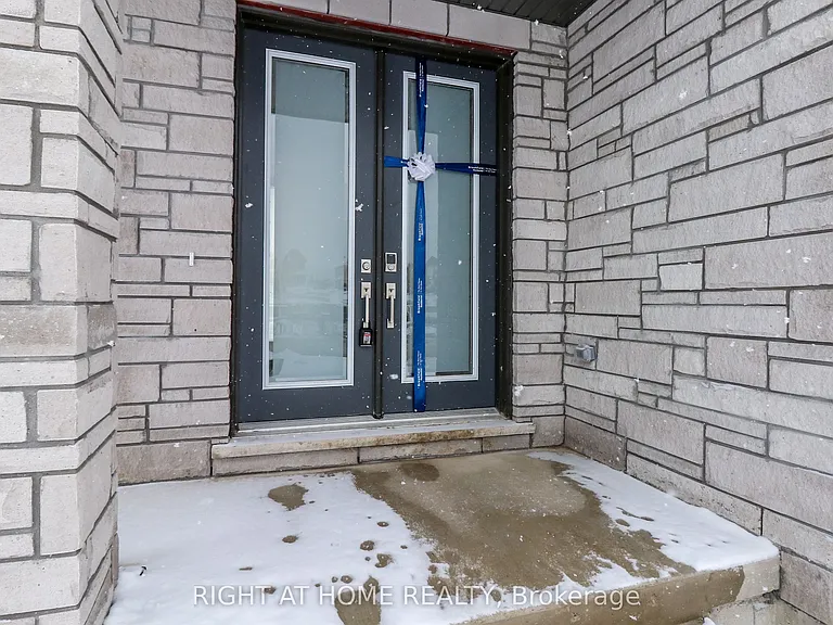 18 Periwinkle Rd — Photo 3
