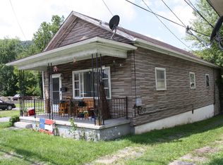 282 Main St, Hinton, WV 25951