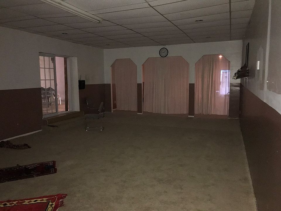 2nd image of 0155 Baker St
