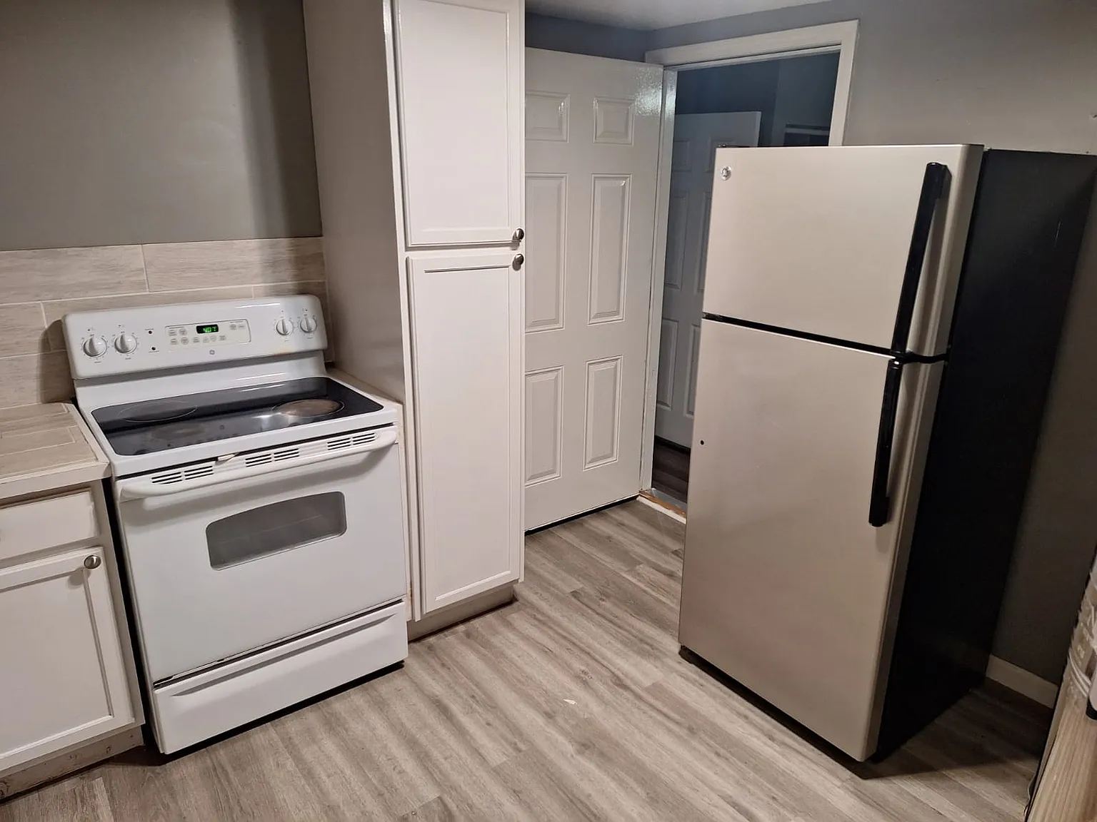 1 bed, 850 sqft, $950 — Photo 2