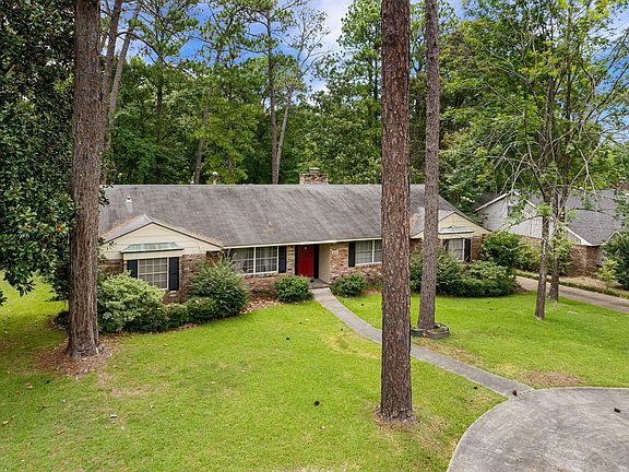 2nd image of 605 Longwood Ct