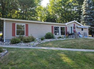 4756 N Flint Rd, Sanford, MI 48657