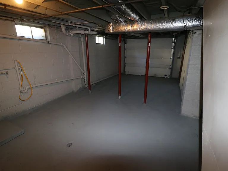 2026 W Stone Dr — Photo 14