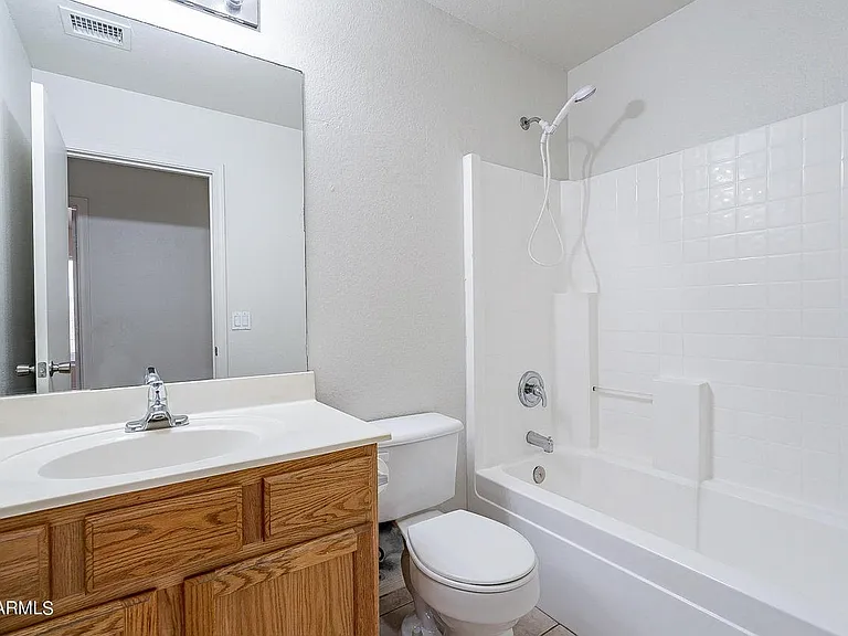 7035 W Phelps Rd — Photo 23
