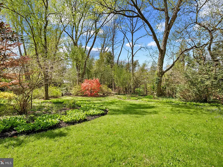 6523 Kerns Rd — Photo 36