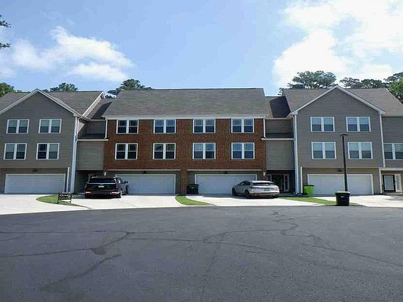 2nd image of 933 Eastfield Ln