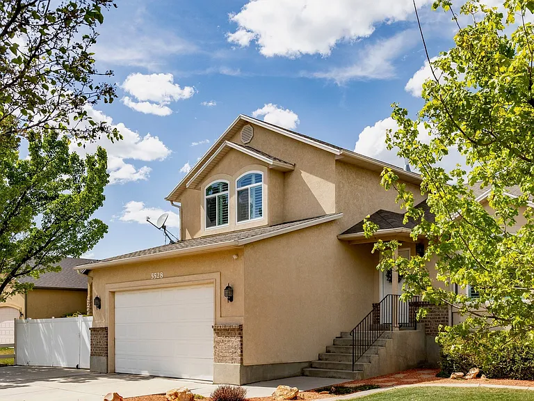 5528 W Augustus Way — Photo 3