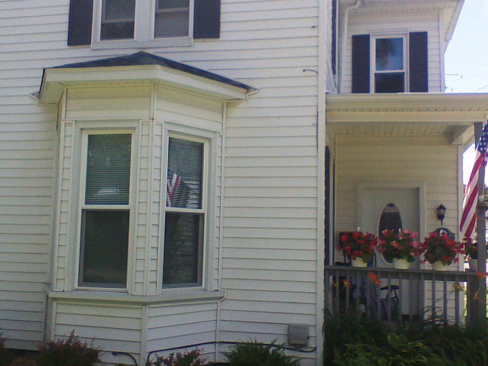 1st image of 409 E Main St