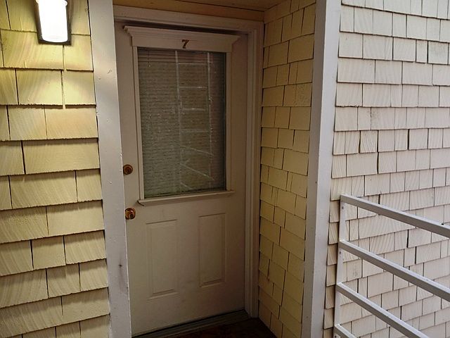 1135 Pennsylvania Apt. #7 - front door