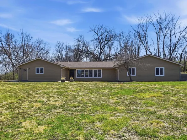 9540 SW Hodges Rd, Auburn, KS 66402