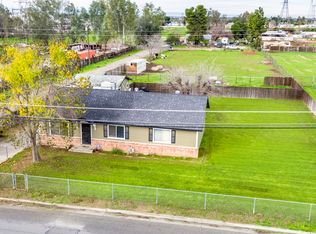 324 Park Dr, Bakersfield, CA 93306