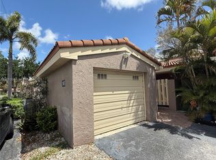 Townhouses Of Emerald Hil, Hollywood, FL 33021