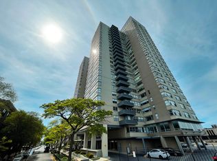 6301 N Sheridan Rd APT 2W, Chicago, IL 60660